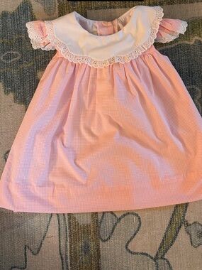 The Beaufort Bonnet Company Pink Gingham Dress with White Lace Collar - 2T